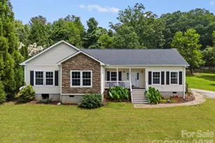 97 Meadowview Dr, Saluda, NC 28773 - Photo 1