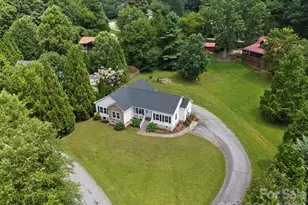 97 Meadowview Dr, Saluda, NC 28773 - Photo 34
