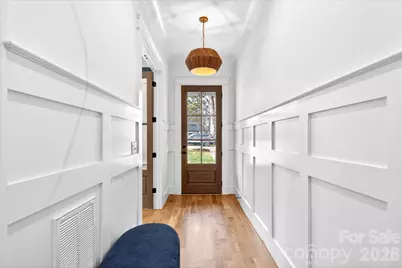 1718 Seifert Circle, Charlotte, NC 28205 - Photo 8