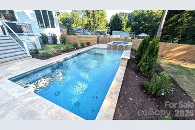 1718 Seifert Circle, Charlotte, NC 28205 - Photo 2
