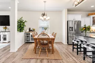 10304 Holly Park Dr, Charlotte, NC 28214 - Photo 6