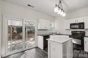 8041 Stoneham Ct, Charlotte, NC 28105 - Photo 10