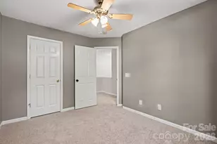 8041 Stoneham Ct, Charlotte, NC 28105 - Photo 16