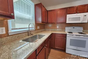 406 E 18th St, Kannapolis, NC 28083 - Photo 6