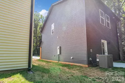 112 N Yadkin Avenue, Spencer, NC 28159 - Photo 4