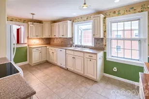 115 N Chestnut St, Morganton, NC 28655 - Photo 14
