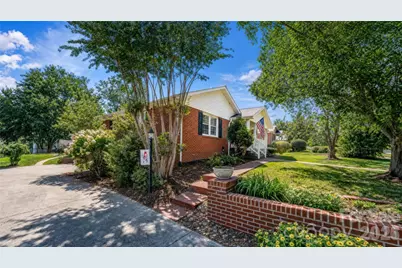 115 N Chestnut Street, Morganton, NC 28655 - Photo 12