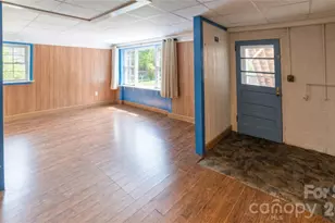 115 N Chestnut St, Morganton, NC 28655 - Photo 26