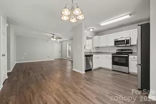 11207 Gold Pan Rd, Charlotte, NC 28215 - Photo 8