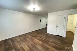 810 S Dalton St, Gastonia, NC 28052 - Photo 2