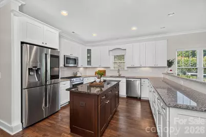 2562 Roseview Lane, Charlotte, NC 28205 - Photo 8