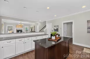 2562 Roseview Ln, Charlotte, NC 28205 - Photo 10