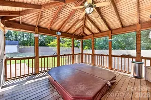 1442 Plumcrest Dr, Charlotte, NC 28216 - Photo 32