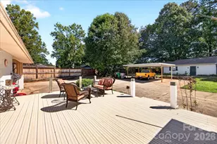 1442 Plumcrest Dr, Charlotte, NC 28216 - Photo 30