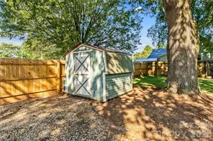 209 E Wilson Ave, Mooresville, NC 28115 - Photo 38