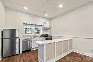 209 E Wilson Ave, Mooresville, NC 28115 - Photo 16