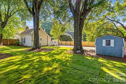 209 E Wilson Avenue, Mooresville, NC 28115 - Photo 40