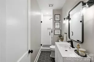 700 Woodruff Pl, Charlotte, NC 28208 - Photo 20