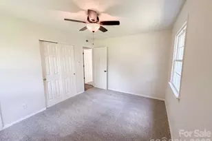 728 Milan Rd E, Charlotte, NC 28216 - Photo 16