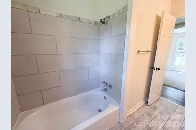 728 Milan Road E, Charlotte, NC 28216 - Photo 18