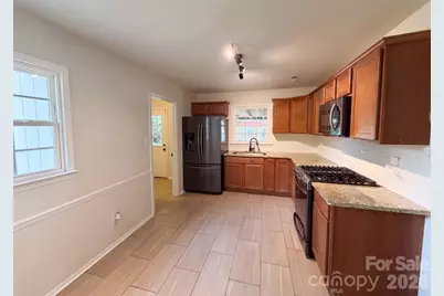 728 Milan Road E, Charlotte, NC 28216 - Photo 6