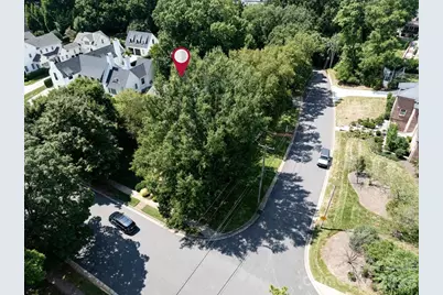 2200 Queens Road E, Charlotte, NC 28207 - Photo 12