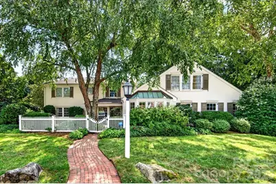 2200 Queens Road E, Charlotte, NC 28207 - Photo 1