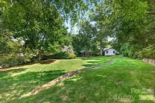 2200 Queens Rd E, Charlotte, NC 28207 - Photo 10