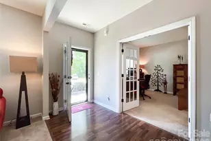 2005 Yellow Daisy Dr, Matthews, NC 28104 - Photo 2