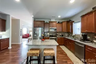 2005 Yellow Daisy Dr, Matthews, NC 28104 - Photo 12