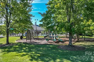 12728 Planters Row Dr, Charlotte, NC 28278 - Photo 16