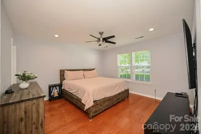 12728 Planters Row Drive, Charlotte, NC 28278 - Photo 8