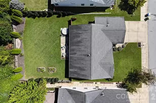 105 Creekwalk Ln, Hendersonville, NC 28792 - Photo 6