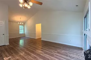 6223 Sunbridge Ct, Charlotte, NC 28269 - Photo 8