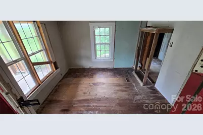 502 Healan Place NW, Lenoir, NC 28645 - Photo 6
