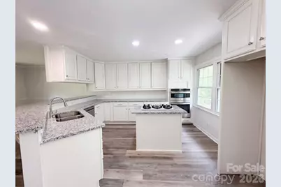 115 Redcoat Drive, Fort Mill, SC 29715 - Photo 2
