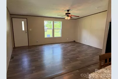 212 Mosley Road, Blacksburg, SC 29702 - Photo 2