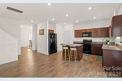 9011 Evercrisp Lane, Charlotte, NC 28215 - Photo 18