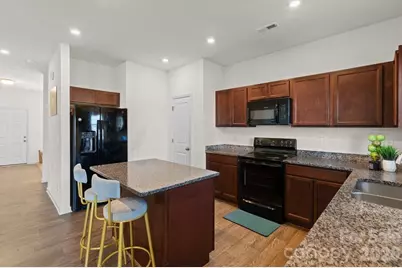 9011 Evercrisp Lane, Charlotte, NC 28215 - Photo 16