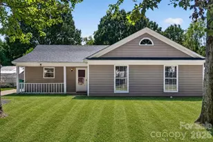 8006 Sheringham Way, Charlotte, NC 28227 - Photo 2