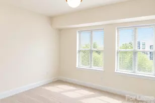 4625 Piedmont Row Dr, Charlotte, NC 28210 - Photo 10