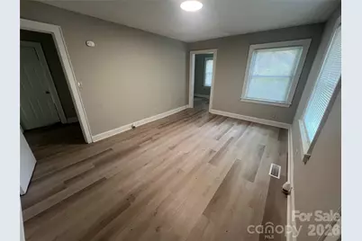 1107 W Davidson Avenue, Gastonia, NC 28052 - Photo 4