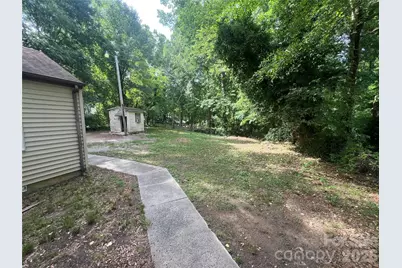 1107 W Davidson Avenue, Gastonia, NC 28052 - Photo 14