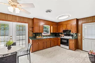1242 Stringfellow Rd, Chester, SC 29706 - Photo 6