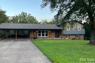 2935 Palmer Pl, Hudson, NC 28638 - Photo 1