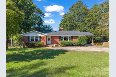 275 Tanner Street, Rutherfordton, NC 28139 - Photo 2