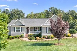 1928 Cordia Cir, Newton, NC 28658 - Photo 2