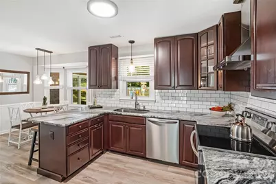 2010 Glendalough Lane, Matthews, NC 28105 - Photo 8