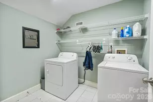 815 36th Ave Pl NW, Hickory, NC 28601 - Photo 32