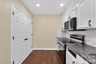 1428 Griers Grove Rd, Charlotte, NC 28216 - Photo 16